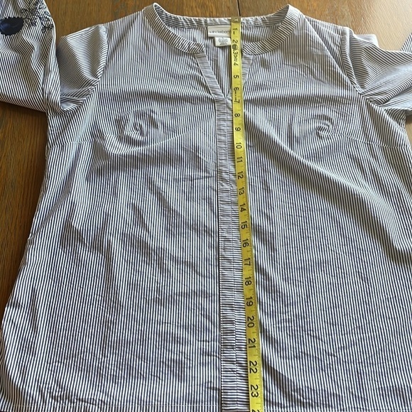 Liz Claiborne pull over embroidered sleeves size small blue white stripes size S - Picture 8 of 13